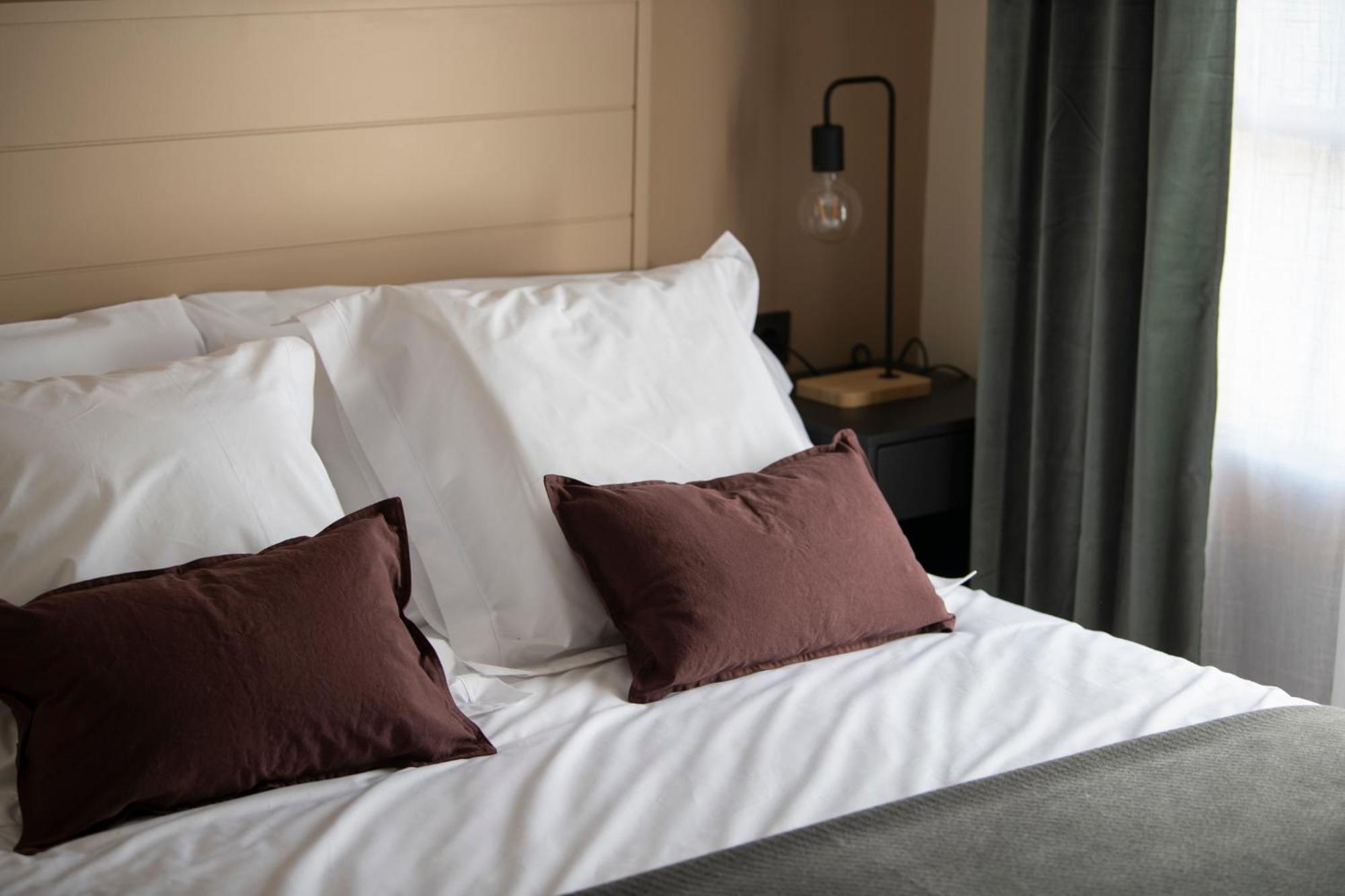 Hotel Siuranella Сиурана Екстериор снимка