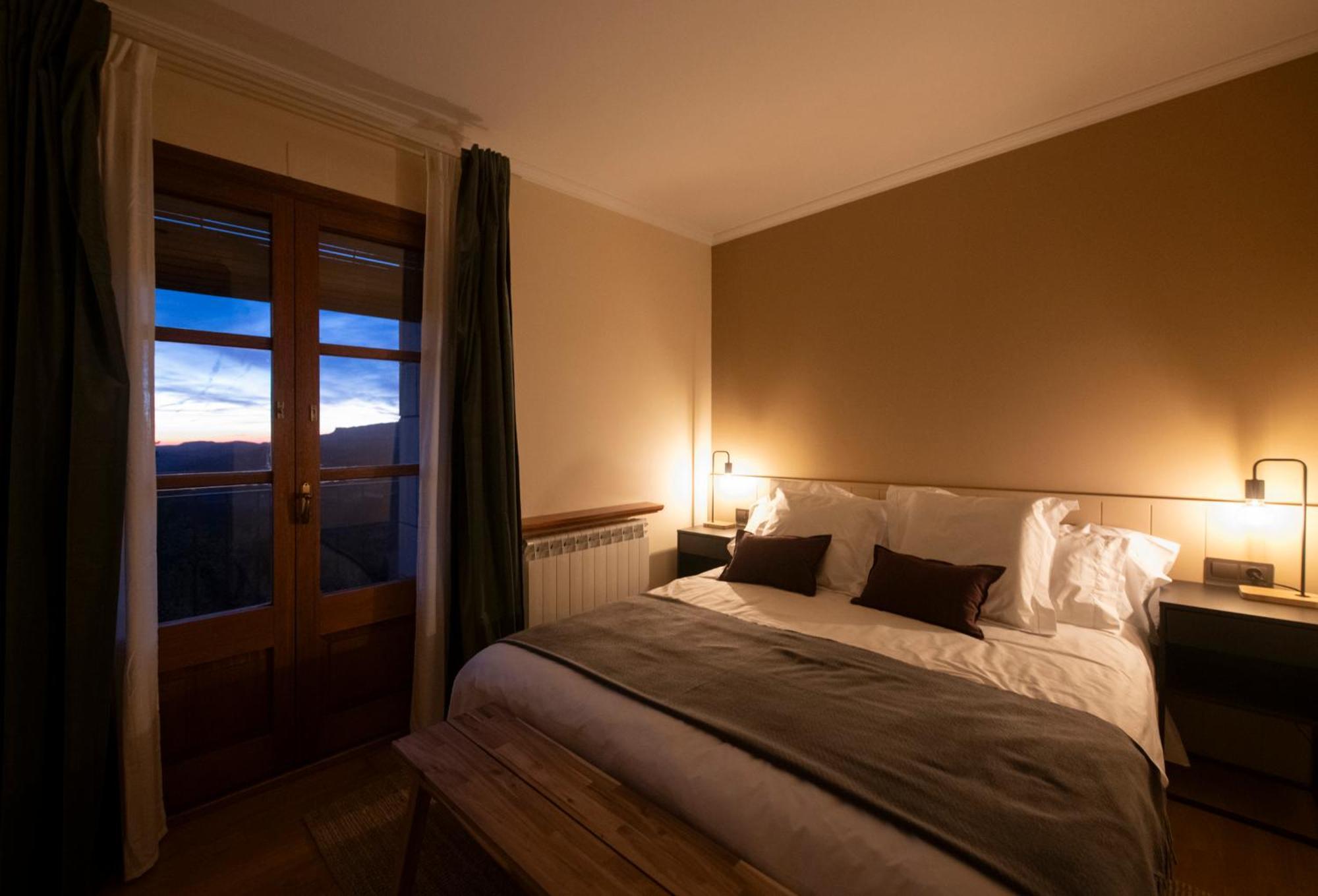 Hotel Siuranella Сиурана Екстериор снимка