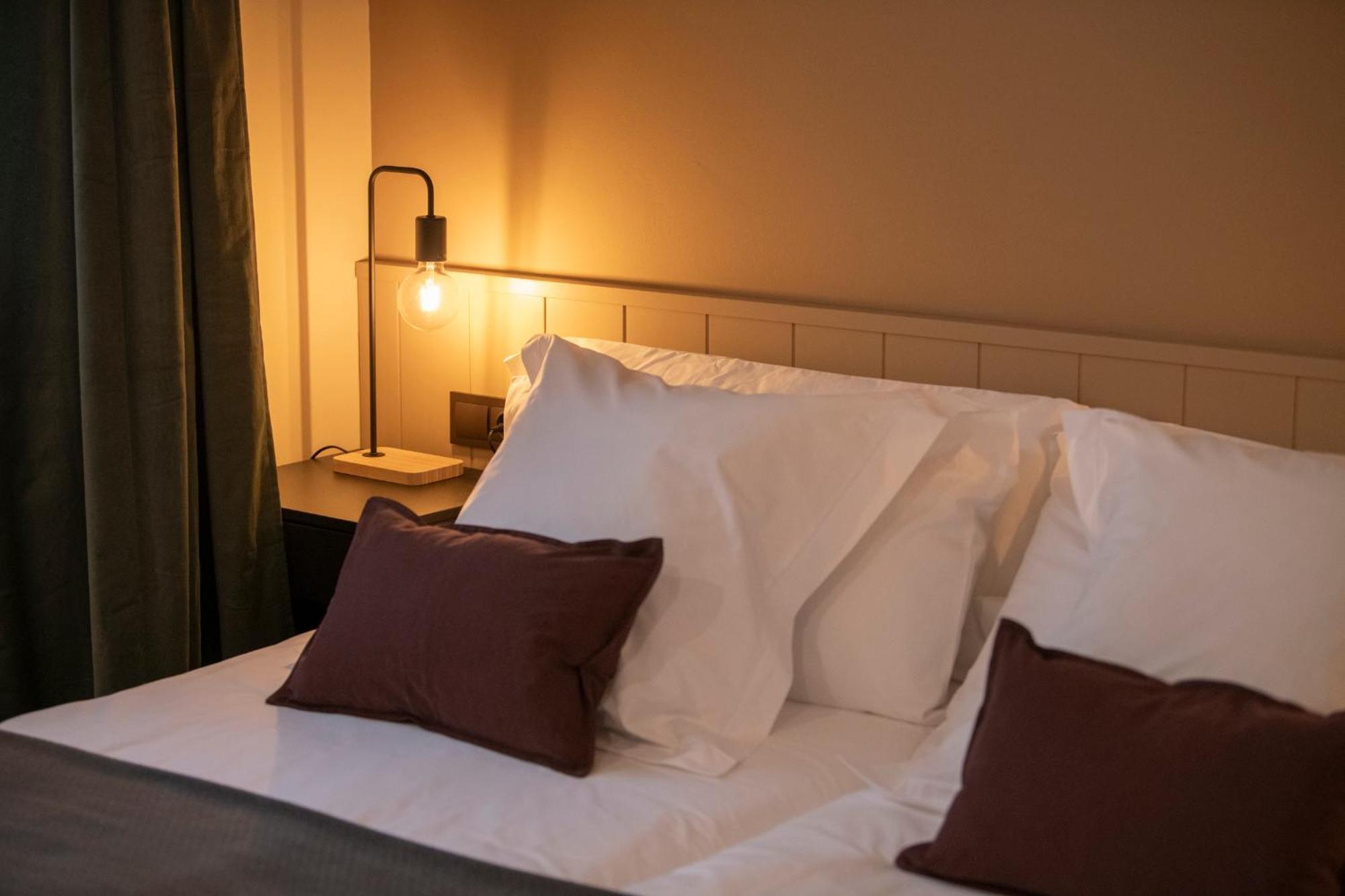 Hotel Siuranella Сиурана Екстериор снимка