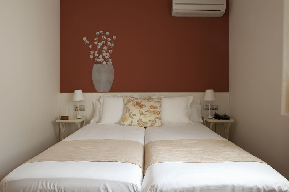 Hotel Siuranella Сиурана Екстериор снимка